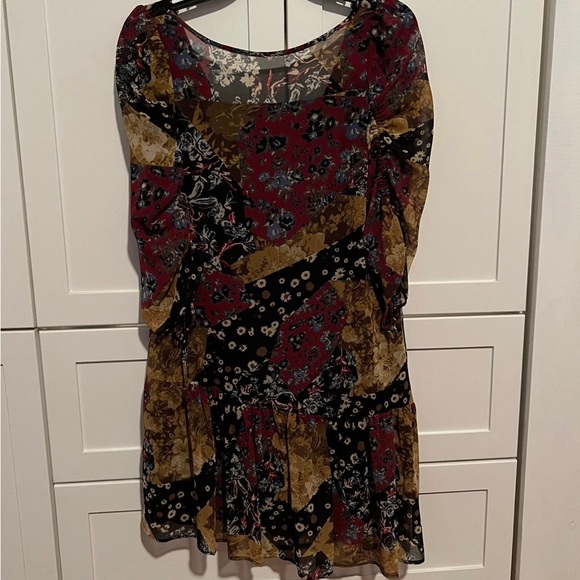 BCBGeneration BoHo Floral 3/4 Sleeve Dress - Picture 2 of 3